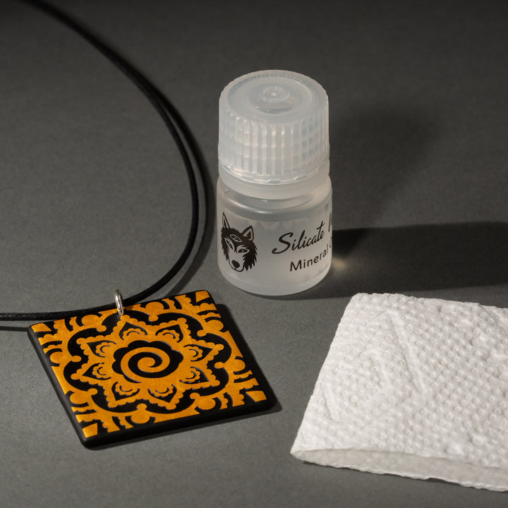 Sandcarved Mehndi Mandala Pendant with Mineral Oil